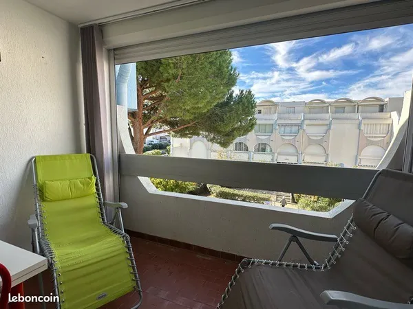 T2 lumineux 39,90 m' avec balcon - Grau-du-Roi - Grand garage - Résidence avec piscine