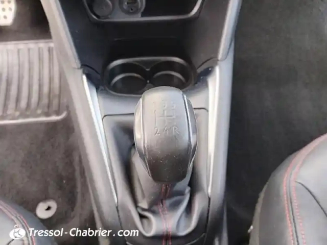 Peugeot 208 1.2 puretech 110ch s&amp;s bvm5 gt line — photo 5