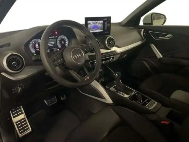 Audi Q2 35 tfsi 150 s tronic 7 s line — photo 9