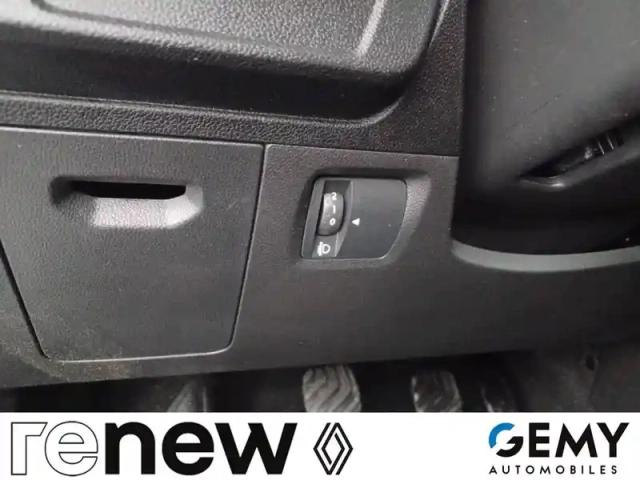 Dacia Sandero sce 65 — photo 30