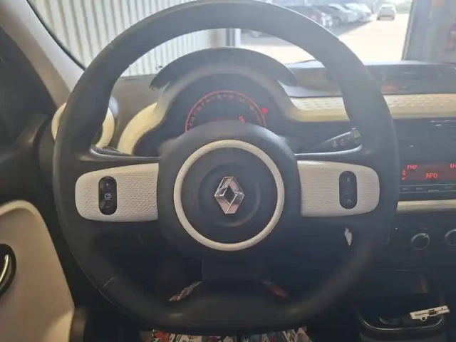 Renault Twingo iii sce 75 - 20 — photo 26