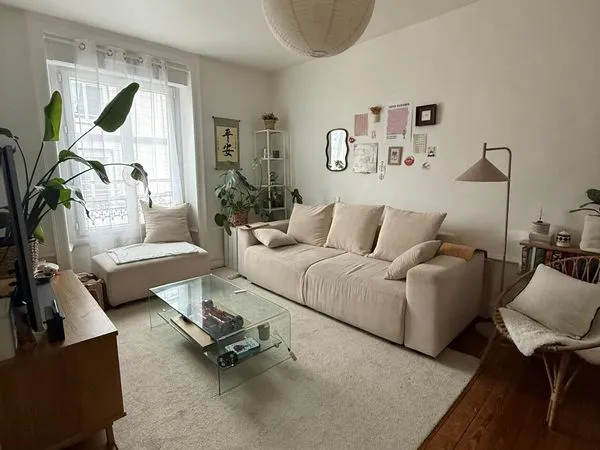 Bel appartement T2/T3 refait à neuf 63 m² - Laval Centre