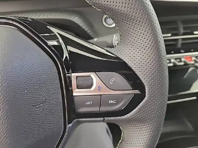 Peugeot 208 electrique 50 kwh 136ch — photo 43