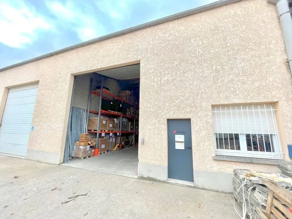 Local d'activité 558 m²
