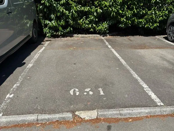 Location parking à saint-Marceau dans une résidence sécurisée avec un gardien