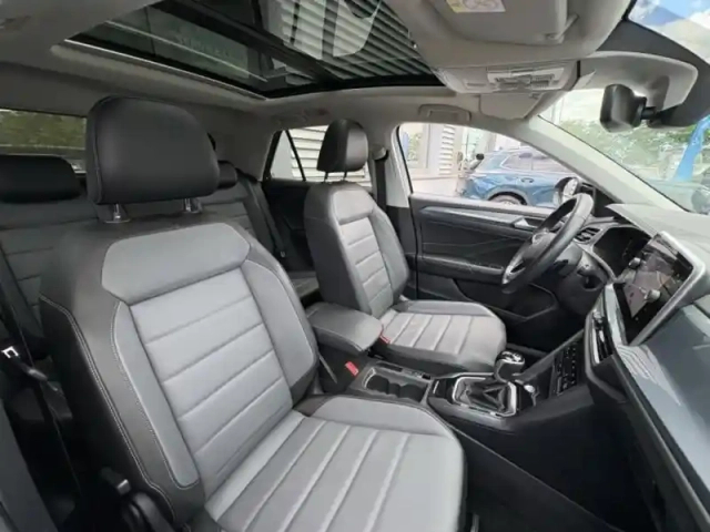 Volkswagen T-Roc 1.5 tsi evo 150ch style exclusive dsg7 — photo 2