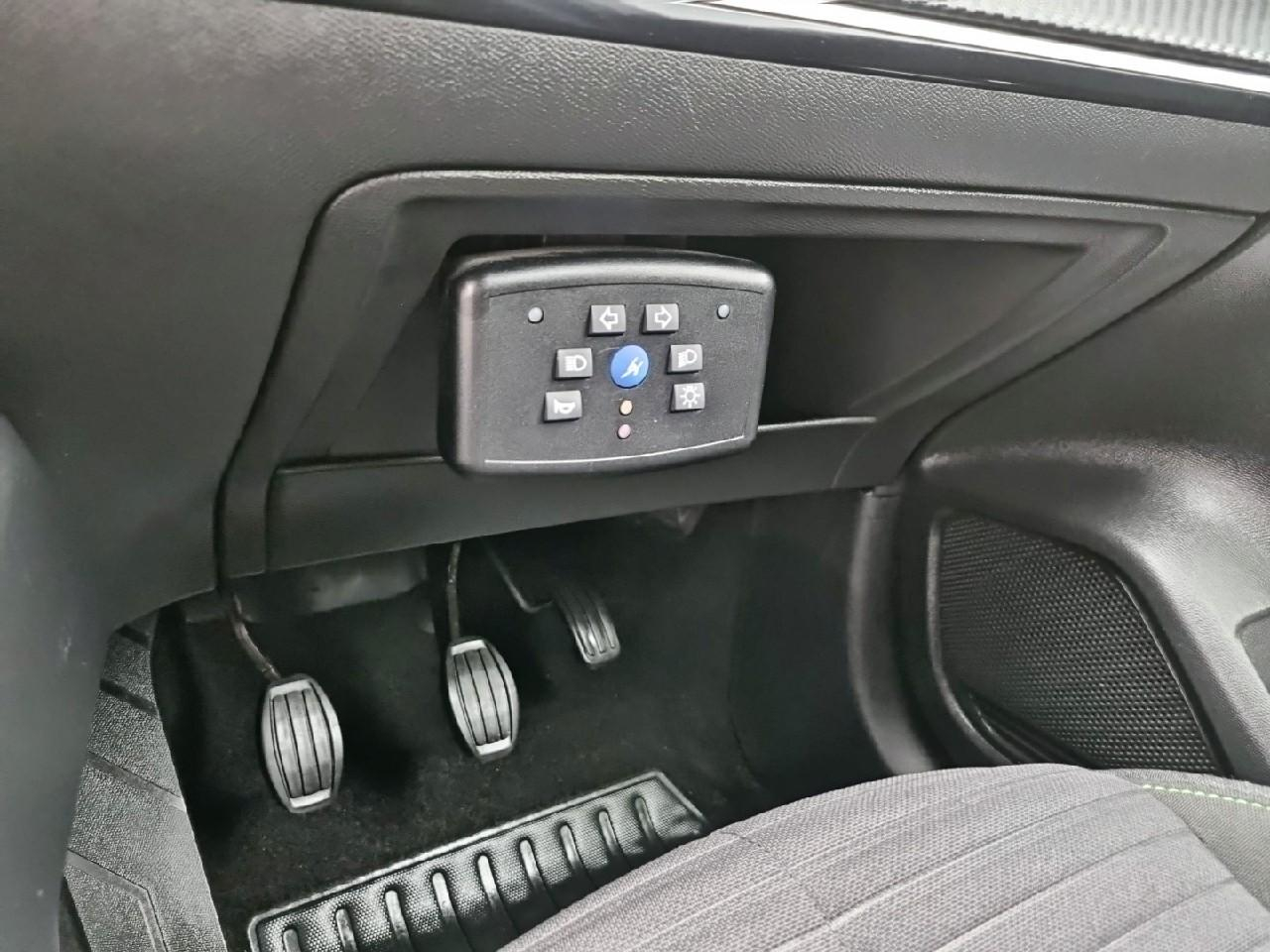 Peugeot 208 puretech 100 s&s bvm6 active — photo 28