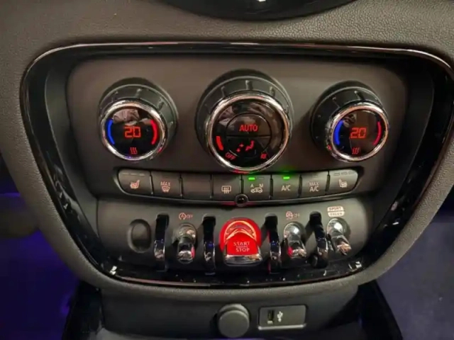 Mini Mini clubman cooper 136ch essential bva7 — photo 13