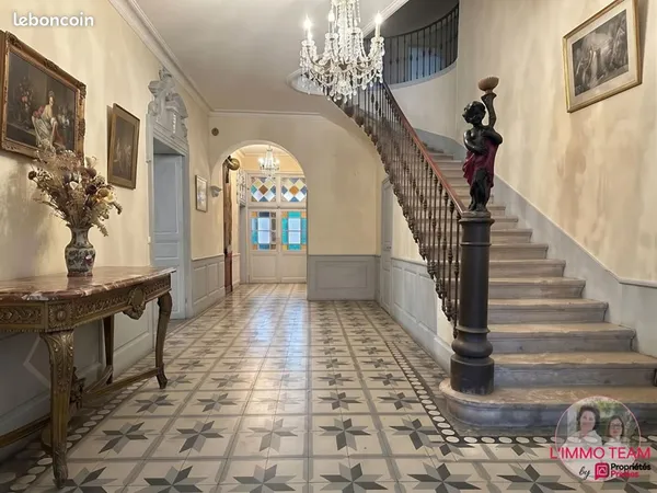 Maison 10 pièces 450 m²