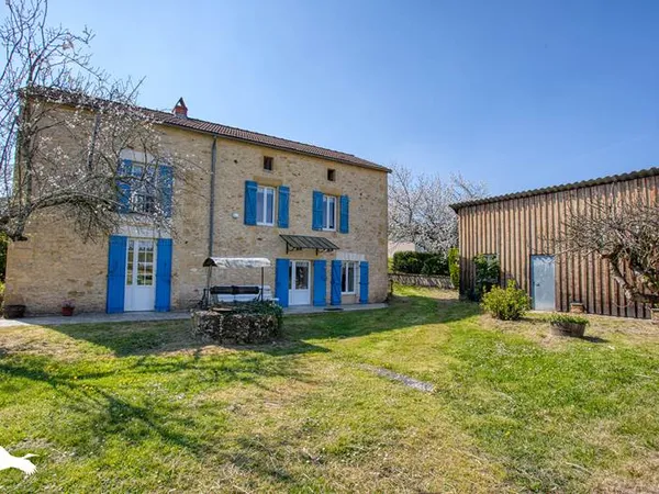 Maison en pierre de 5 pièces principales