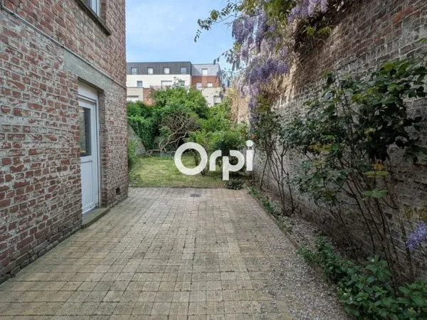 Maison 6 pièces 205 m²
