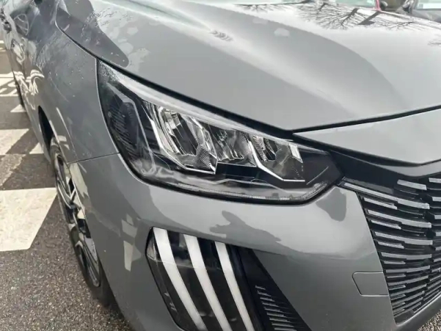 Peugeot 208 hybrid 110 e-dcs6 — photo 36