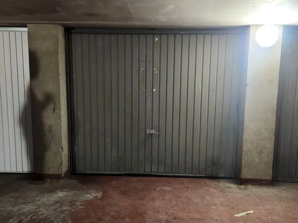 Garage et parking Location Avignon 85€