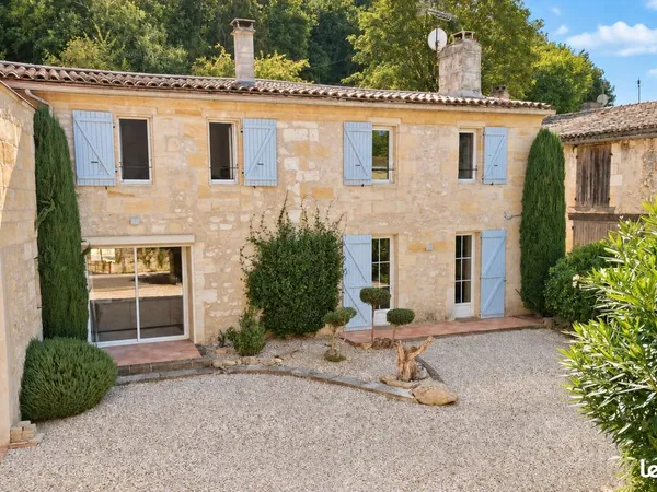 Maison 6 pièces 195 m²