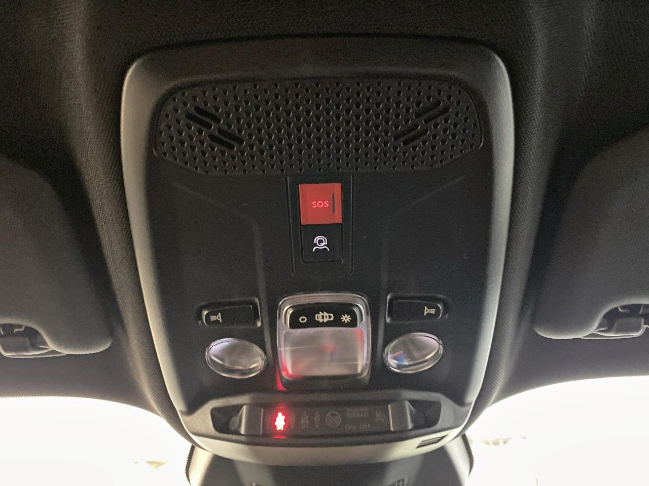 Peugeot 2008 hybrid 145 ch e-dcs6 allure — photo 19