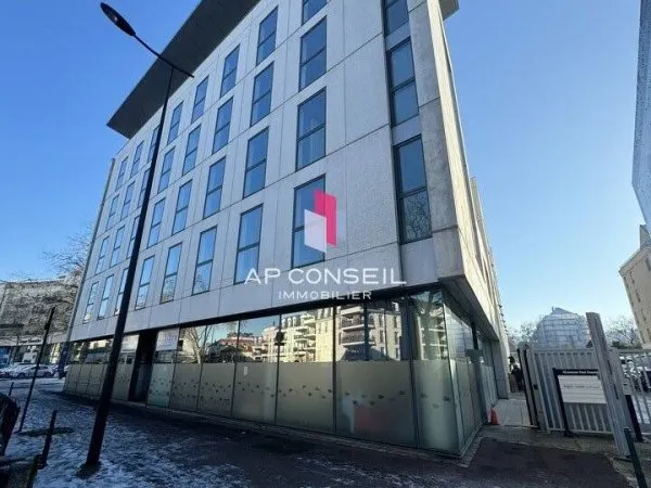 Bureaux 2946 m²