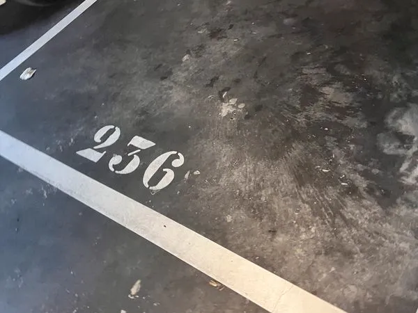 Location place de parking sécurisée - Résidence avec portail automatique - Vitry-sur-Seine