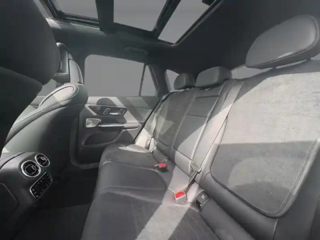 Mercedes Glc 220 d 4matic amg line — photo 3