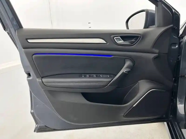 Renault Megane mégane iv berline tce 100 energy — photo 20