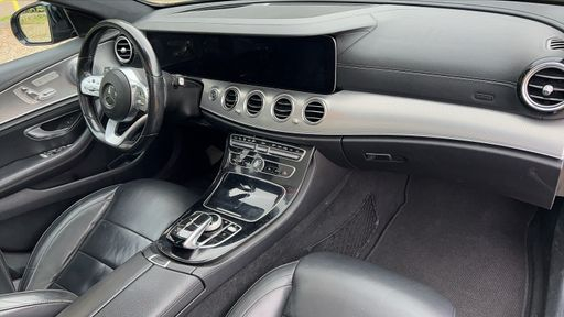 Mercedes Classe E 220 d 194  9G-Tronic - AMG Line – 2018 – 155900 km – Diesel – Boîte Automatique — photo 10