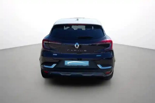 Renault Captur e-tech plug-in 160 — photo 10