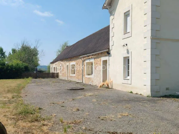Maison 10 pièces 300 m²