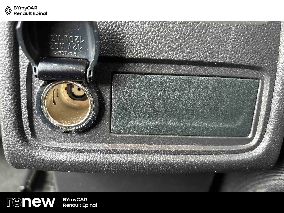 Renault Captur TCe 90 — photo 23