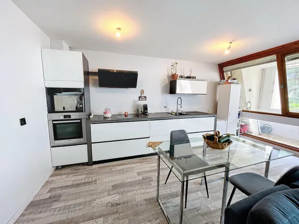Duplex 104 m² de 4 pièces avec cave et parking