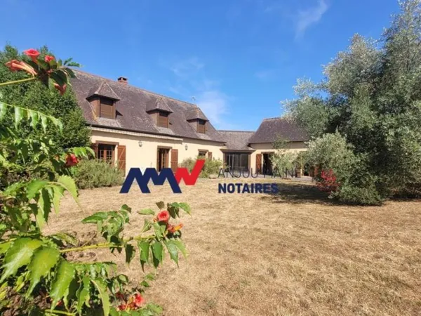Maison 8 pièces 230 m²