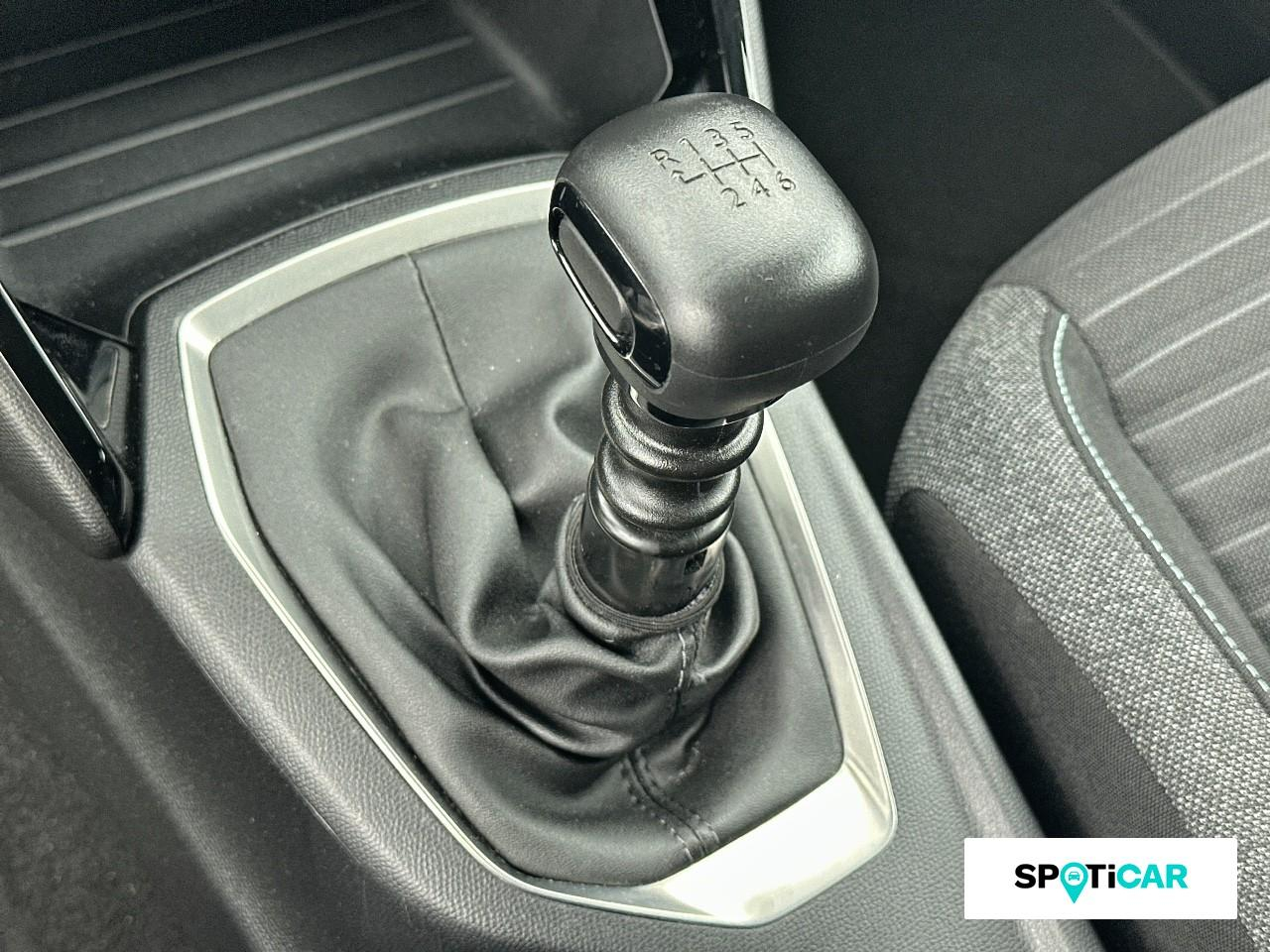 Peugeot 208 1.2 puretech 100ch s&s style 118g — photo 14
