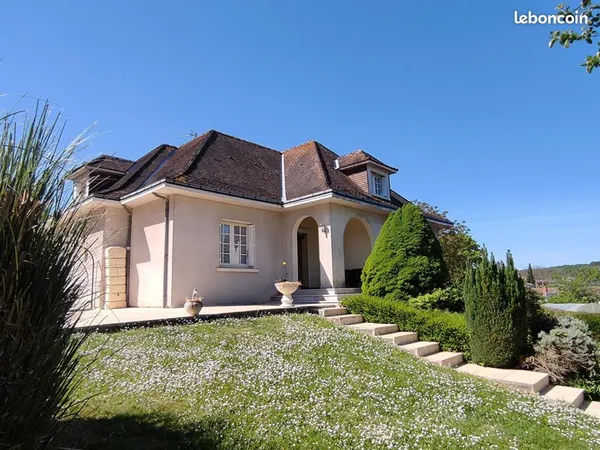 Maison 6 pièces 160 m²