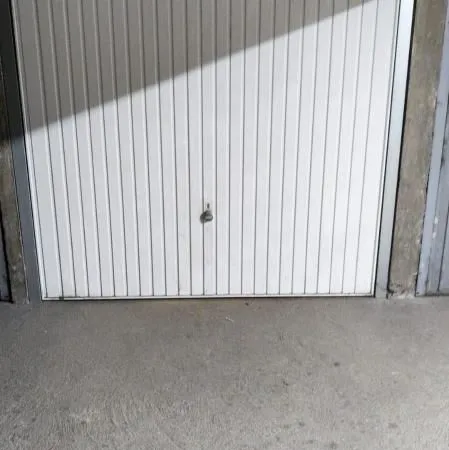 Garage/box 12 m² Saint Etienne