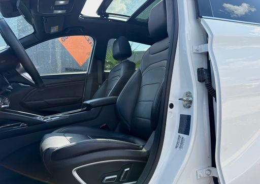 DFSK Seres 3 EV 163 - Pack Luxury – 2025 – 4500 km – Électrique – Boîte Automatique — photo 4