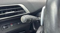 Peugeot 3008 HYBRID 225ch Allure Pack e-EAT8 — photo 23