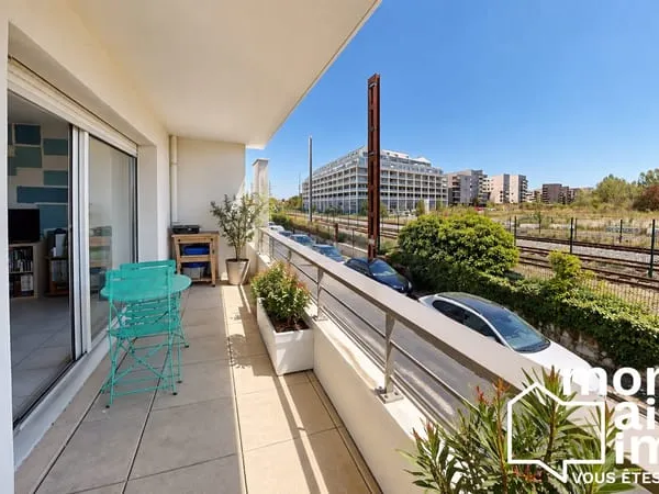 Bordeaux Bastide - T3 avec grand séjour, balcon et stationnem