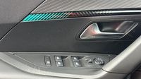 Peugeot 2008 1.2 PureTech 130ch S&S Allure — photo 18