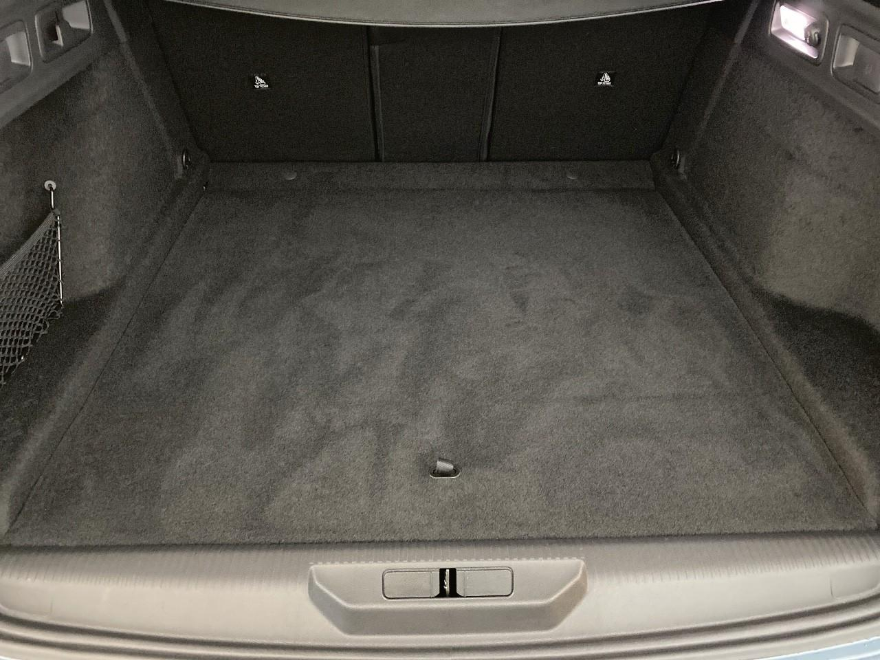 Peugeot 308 sw electrique 55 kwh 156ch gt — photo 6