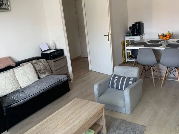 Loue T2 Bis 54m Ville La Grand 1250 Euros CC