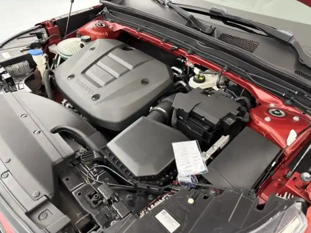 Volvo Xc40 t3 163ch r-design geartronic 8 suréquipé + toit ouvrant — photo 28
