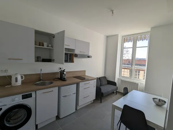 Loue T2 Meublé refait à neuf 26m² - Lyon 3ème [Janvier 2027]