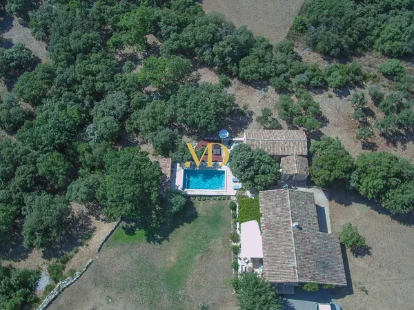 Maison 6 pièces 183 m²