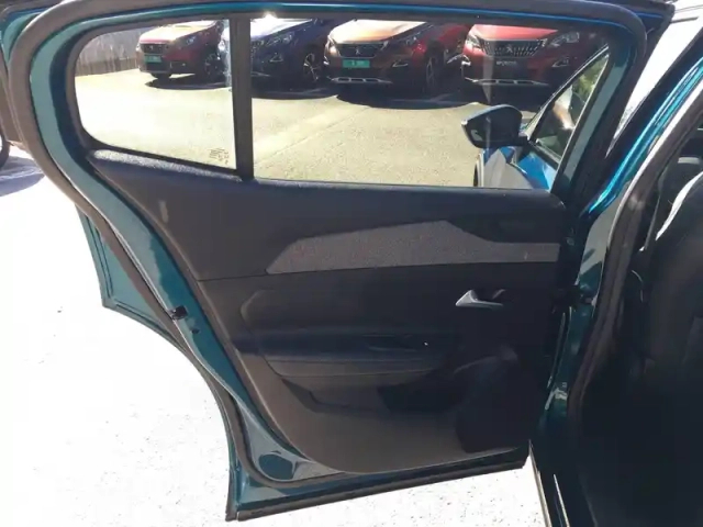 Peugeot 408 puretech 130 ch s&amp;s eat8 — photo 12