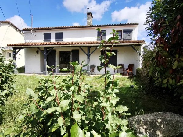 Charmante maison indépendante avec 4 chambres et dépendance rénovée