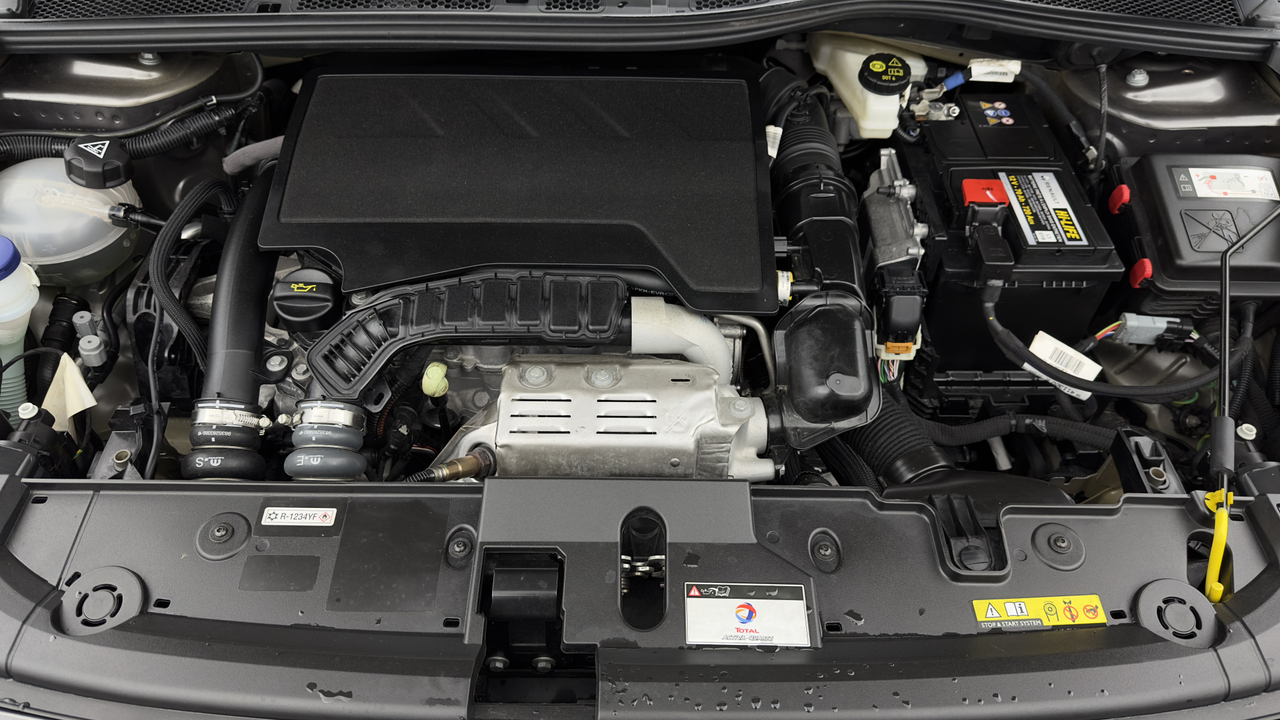 Peugeot 208 PureTech 100 S&amp;S EAT8 — photo 10