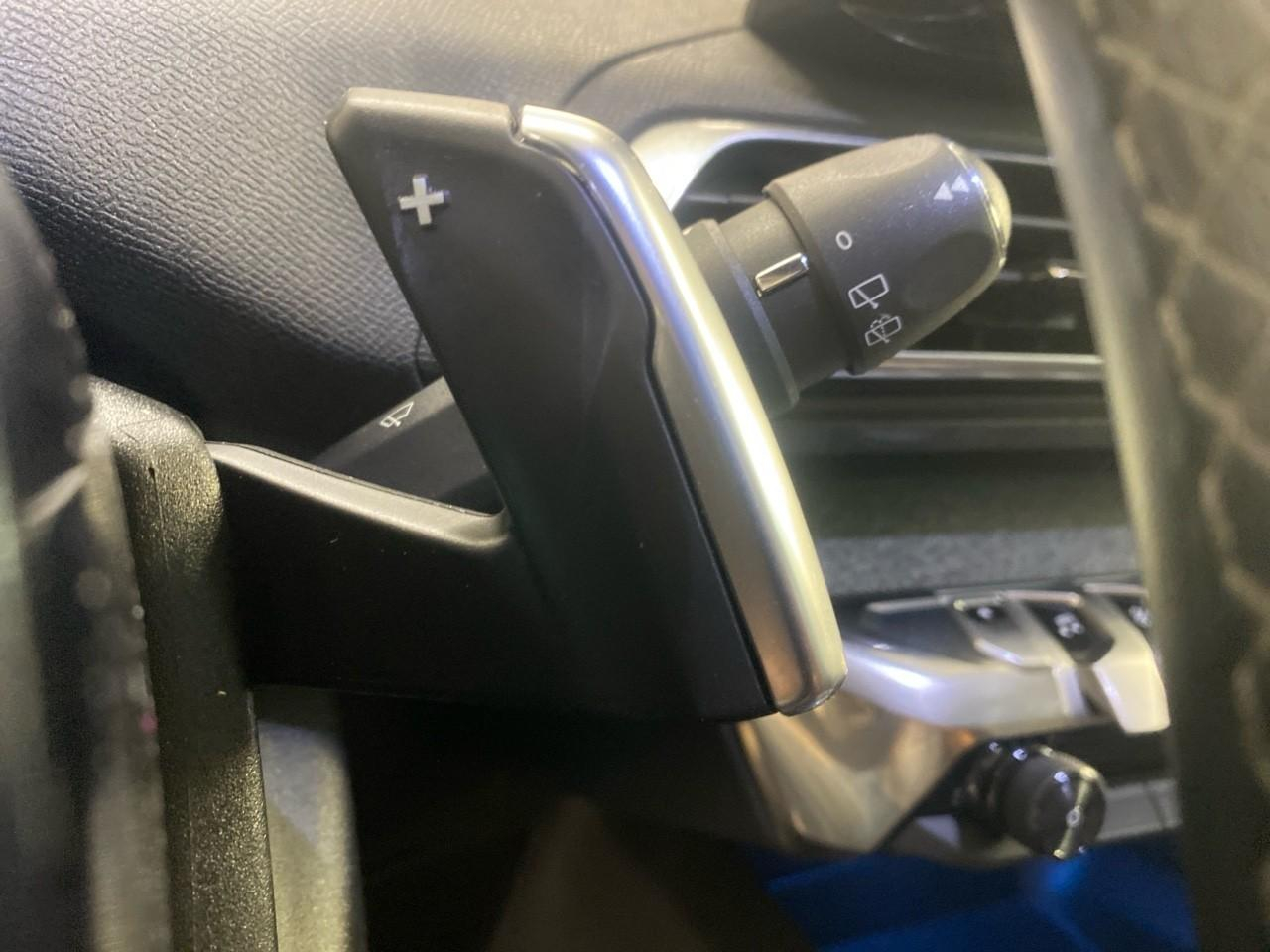 Peugeot 3008 hybrid 225 e-eat8 allure pack — photo 24