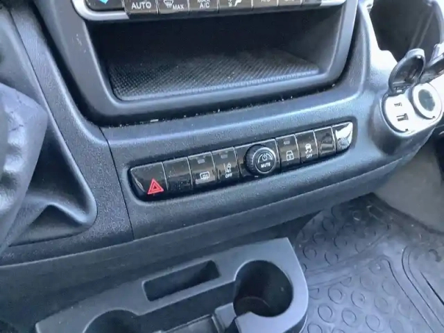 Peugeot Boxer fourgon tole 3.5 t l2h2 140 s&amp;s bvm6 — photo 56