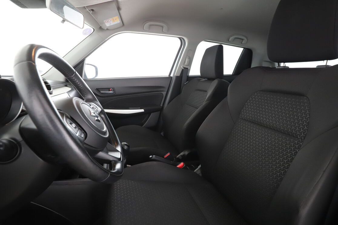 Suzuki Swift 1.2 DualJet Hybrid SHVS Pack — photo 9