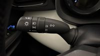 Toyota Yaris 116h Iconic 5p MY22 — photo 23