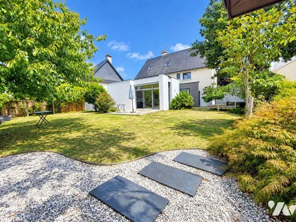 Maison 8 pièces 242 m²