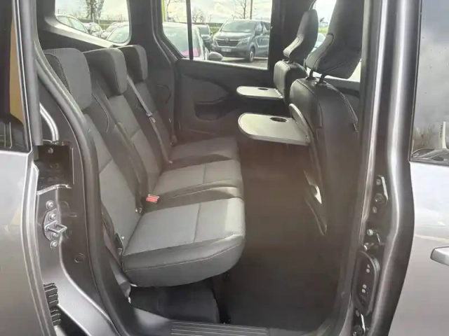 Renault Kangoo blue dci 115 auto — photo 16